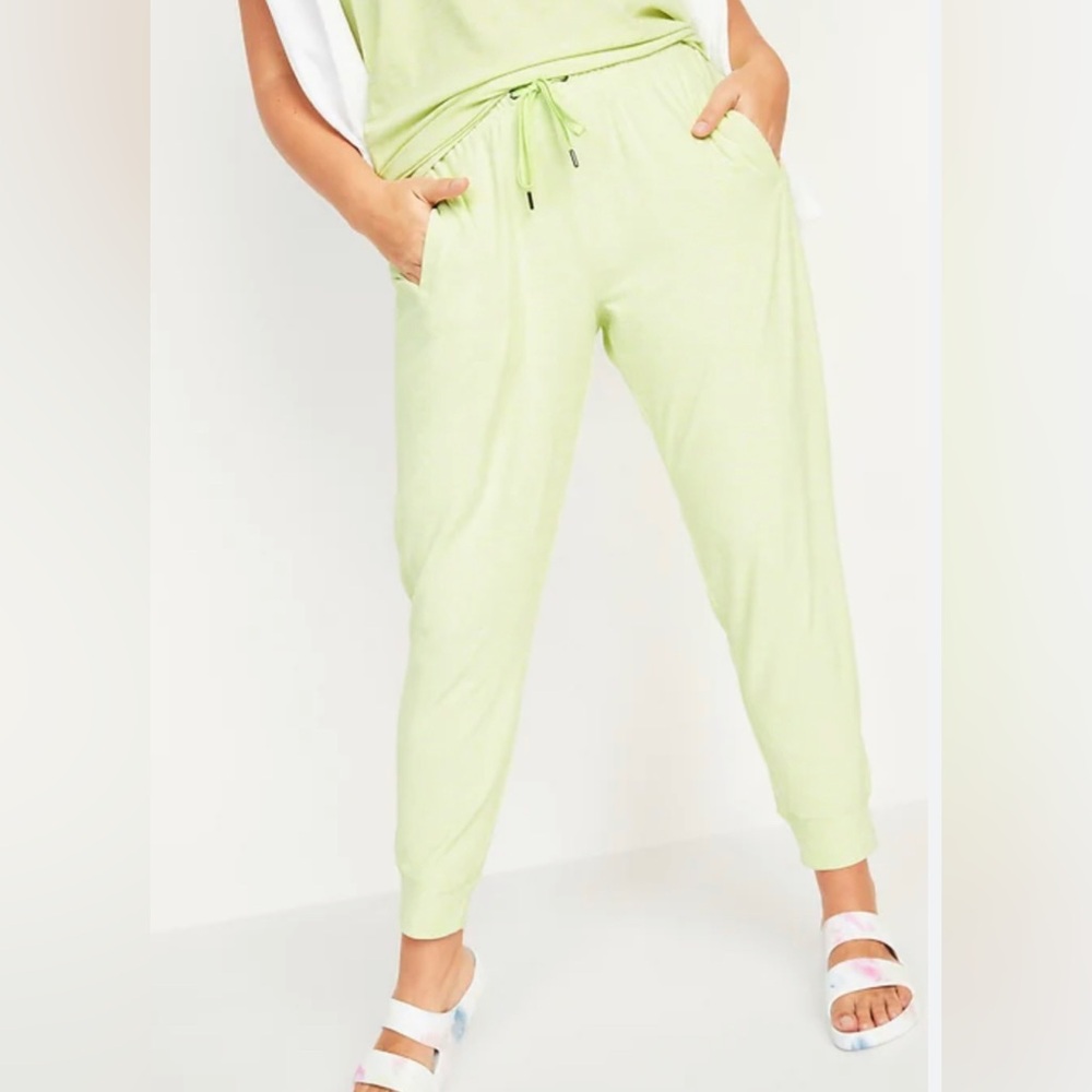 Mid-Rise Breathe ON Jogger Pants for Women Old Navy